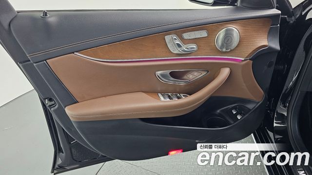Mercedes-Benz E-Class E300e 4MATIC Exclusive