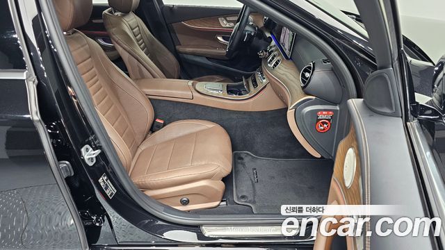 Mercedes-Benz E-Class E300e 4MATIC Exclusive