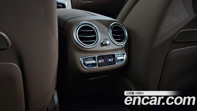 Mercedes-Benz E-Class E300e 4MATIC Exclusive