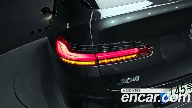 BMW X4 xDrive20i M Sports X Onlile Exclusive Edition
