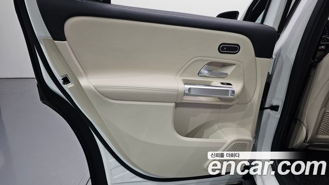 Mercedes-Benz GLB-Class GLB200 d