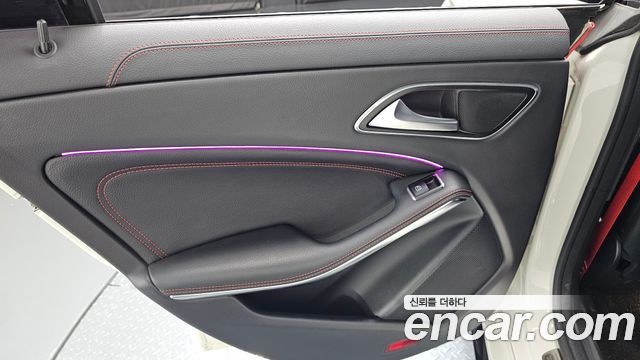 Mercedes-Benz CLA-Class CLA45 AMG 4MATIC