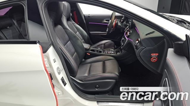 Mercedes-Benz CLA-Class CLA45 AMG 4MATIC