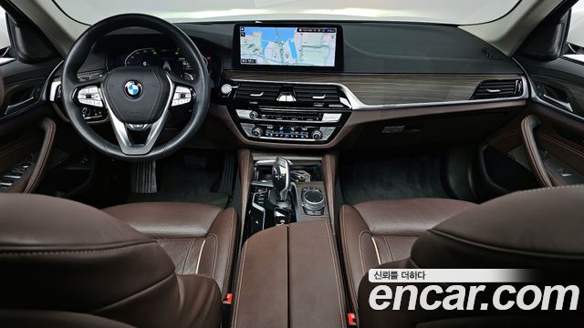 BMW 5-Series 530i Luxury