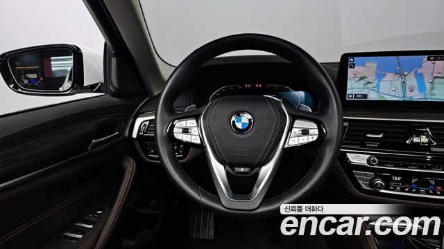 BMW 5-Series 530i Luxury