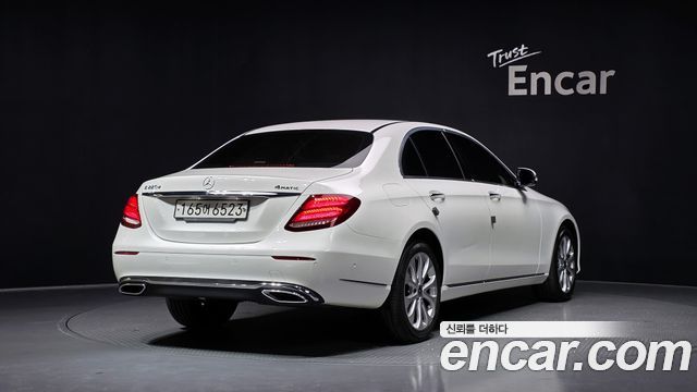 Mercedes-Benz E-Class E220d 4MATIC Exclusive