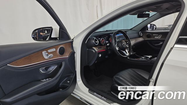 Mercedes-Benz E-Class E220d 4MATIC Exclusive