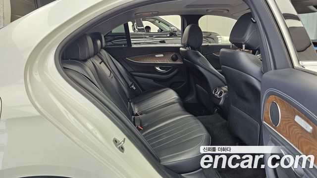 Mercedes-Benz E-Class E220d 4MATIC Exclusive
