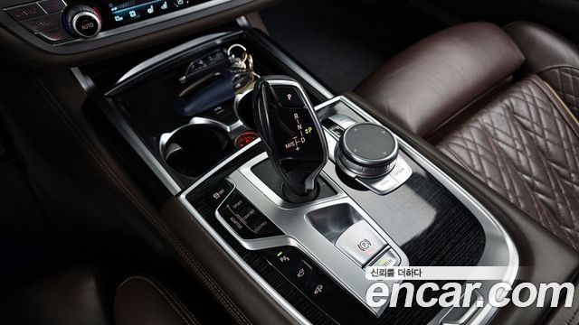 BMW 7-Series 740Li xDrive M Sport Package