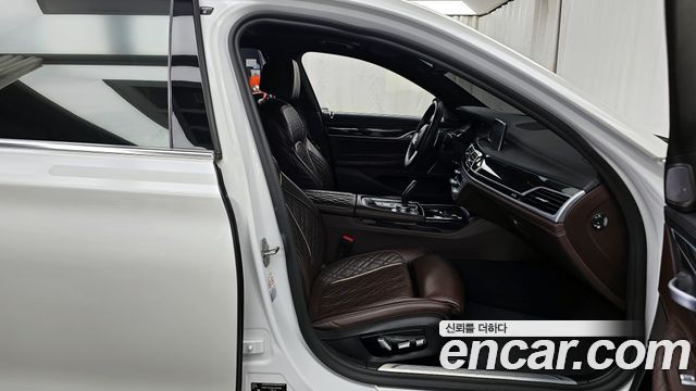 BMW 7-Series 740Li xDrive M Sport Package