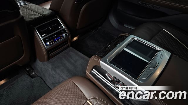 BMW 7-Series 740Li xDrive M Sport Package