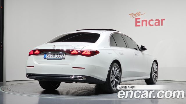 Mercedes-Benz E-Class E220d 4MATIC Exclusive