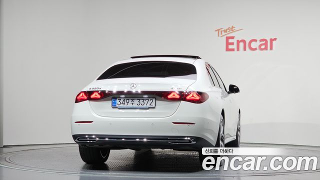 Mercedes-Benz E-Class E220d 4MATIC Exclusive