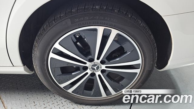 Mercedes-Benz E-Class E250 Avantgarde