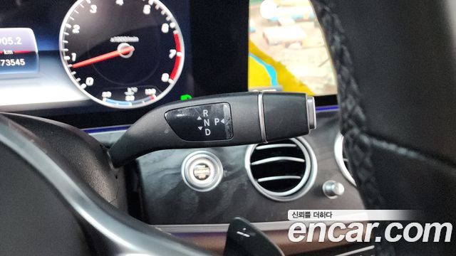 Mercedes-Benz E-Class E300 4MATIC Avnatgarde