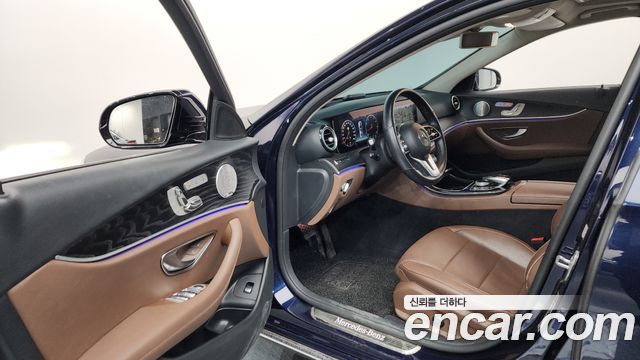 Mercedes-Benz E-Class E300 4MATIC Avnatgarde