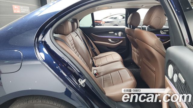 Mercedes-Benz E-Class E300 4MATIC Avnatgarde