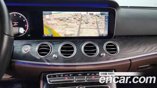 Mercedes-Benz E-Class E300 4MATIC Avnatgarde