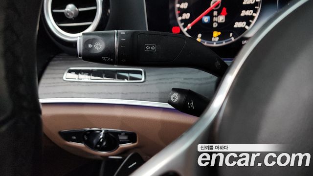 Mercedes-Benz E-Class E300 4MATIC Avnatgarde