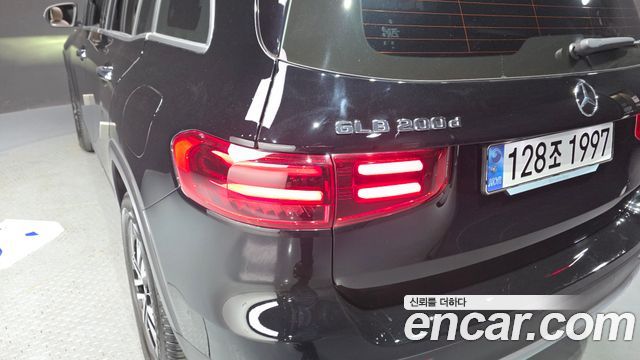 Mercedes-Benz GLB-Class GLB200 d