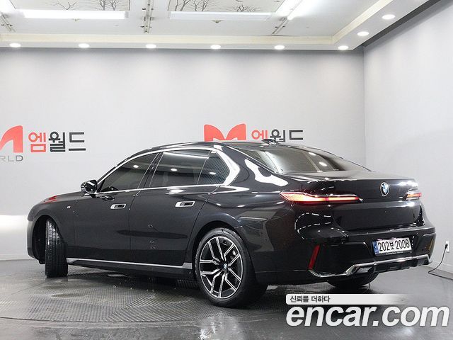 BMW 7-Series 740i sDrive M Sport