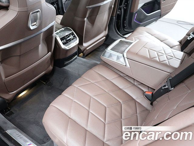 BMW 7-Series 740i sDrive M Sport