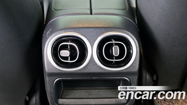 Mercedes-Benz C-Class C200 4MATIC Avantgarde