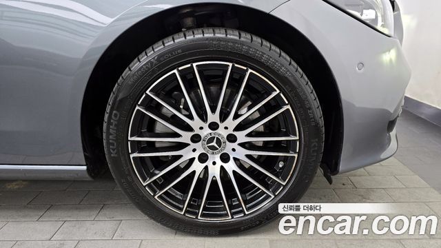 Mercedes-Benz C-Class C200 4MATIC Avantgarde