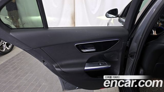 Mercedes-Benz C-Class C200 4MATIC Avantgarde