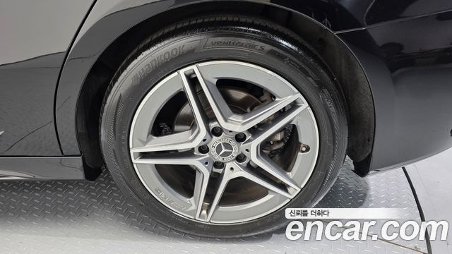 Mercedes-Benz A-Class A250 4MATIC Sedan