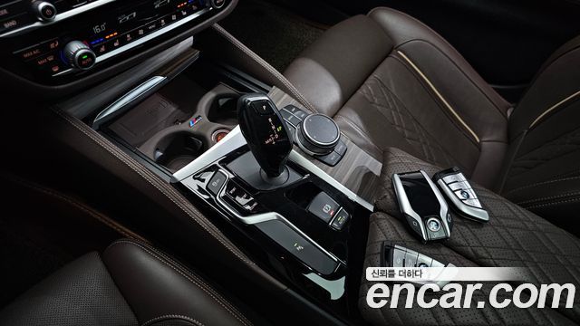 BMW 5-Series 530i xDrive Luxury Plus