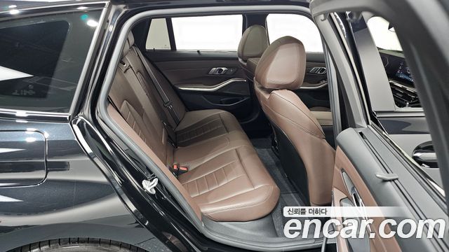 BMW 3-Series M340i xDrive Touring Pro