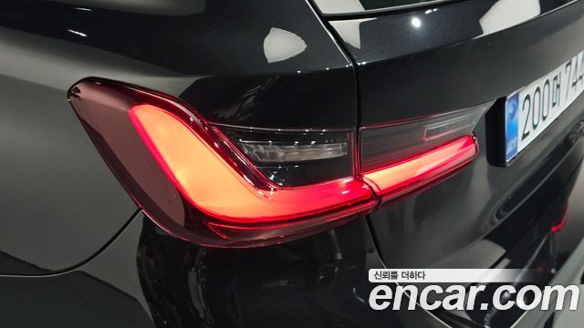 BMW 3-Series M340i xDrive Touring Pro