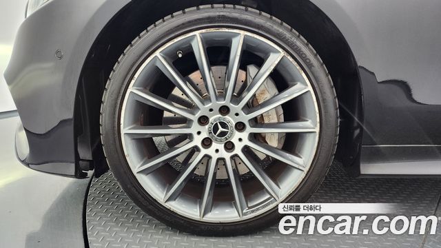Mercedes-Benz E-Class E400 4MATIC Coupe