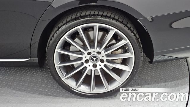 Mercedes-Benz E-Class E450 4MATIC Exclusive