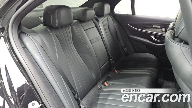 Mercedes-Benz E-Class E450 4MATIC Exclusive