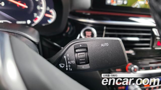 BMW 5-Series 520i Luxury