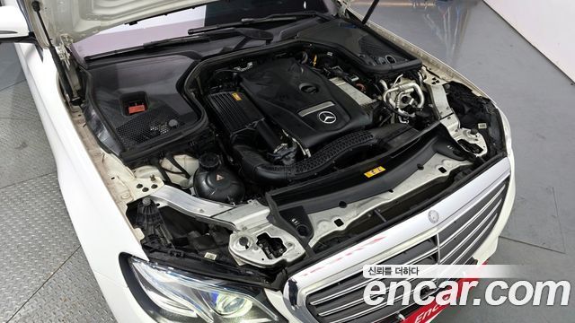 Mercedes-Benz E-Class E300 Exclusive
