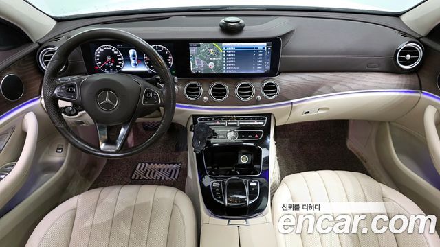 Mercedes-Benz E-Class E300 Exclusive
