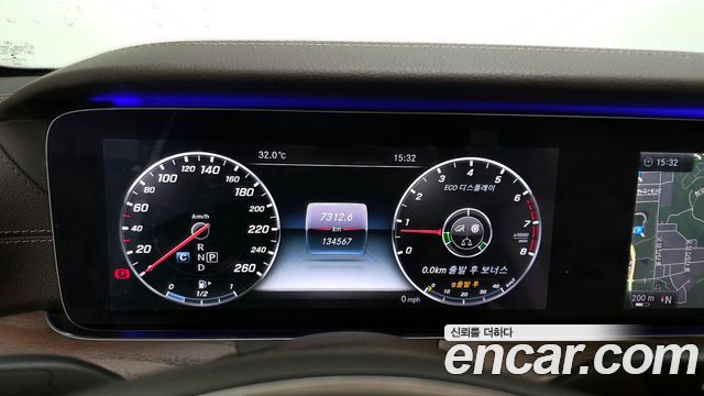 Mercedes-Benz E-Class E300 Exclusive