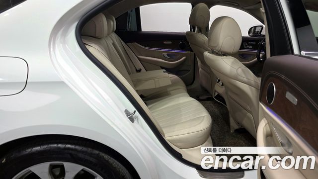 Mercedes-Benz E-Class E300 Exclusive