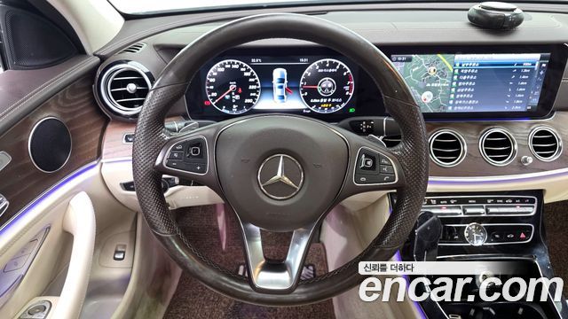 Mercedes-Benz E-Class E300 Exclusive