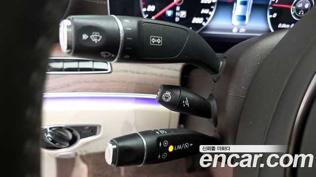 Mercedes-Benz E-Class E300 Exclusive