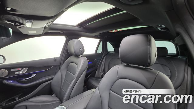 Mercedes-Benz GLC-Class GLC300e 4MATIC
