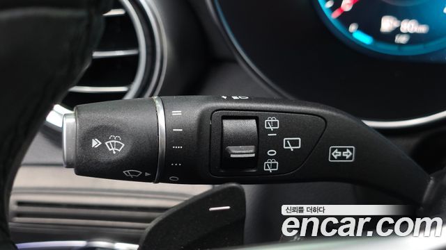 Mercedes-Benz GLC-Class GLC300e 4MATIC