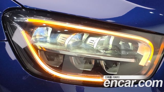 Mercedes-Benz GLC-Class GLC300e 4MATIC