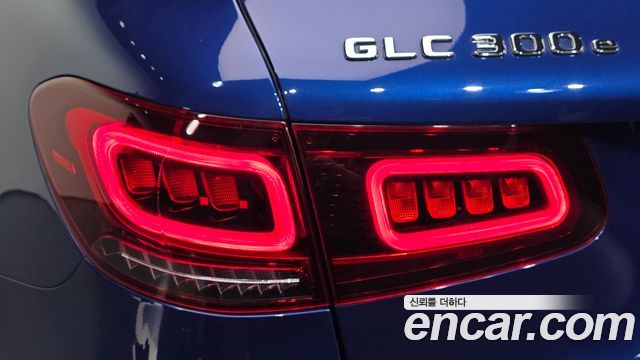 Mercedes-Benz GLC-Class GLC300e 4MATIC
