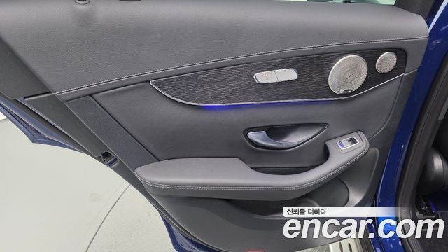 Mercedes-Benz GLC-Class GLC300e 4MATIC