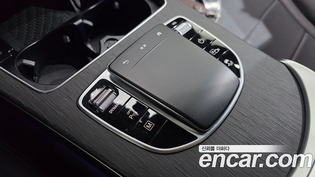 Mercedes-Benz GLC-Class GLC300e 4MATIC