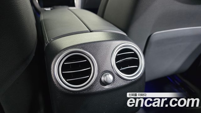 Mercedes-Benz GLC-Class GLC300e 4MATIC